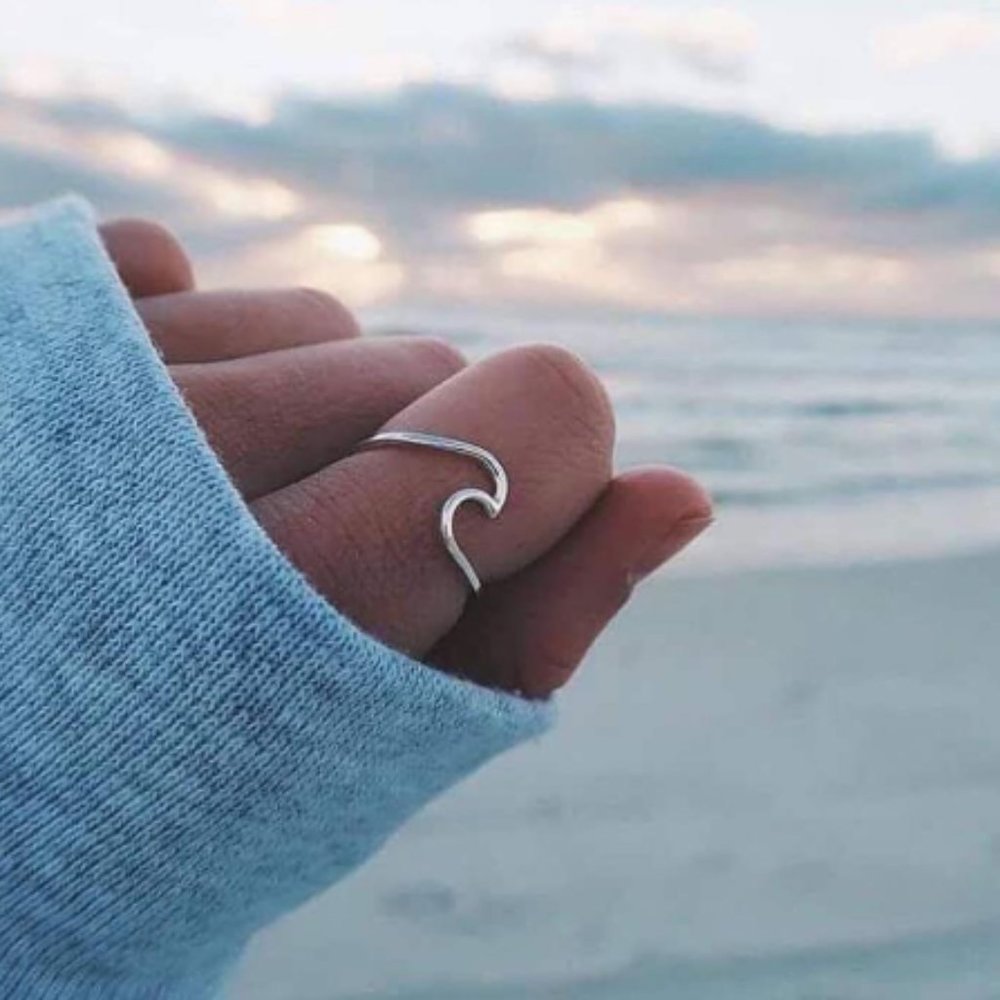 Trendy Silver Tone Wave Minimalist Ring